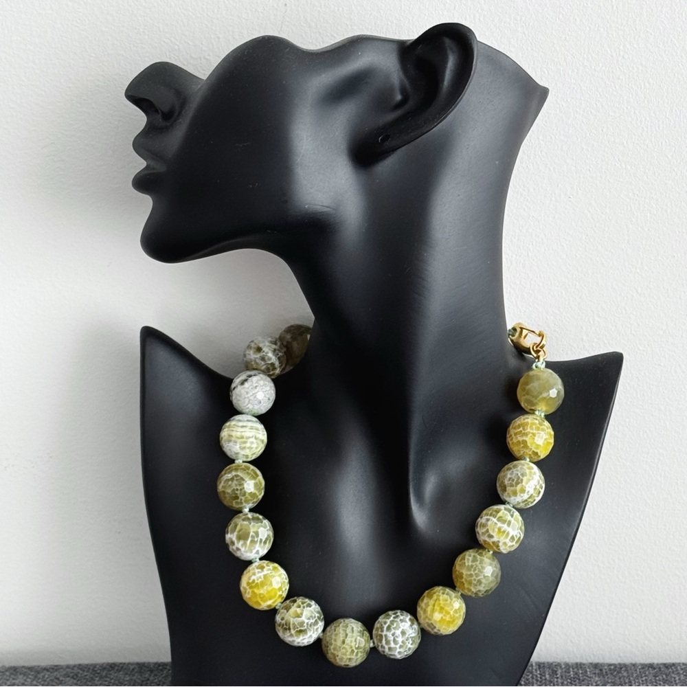 ✨Rare Fire Agate Olive Green Beaded Necklace Choker